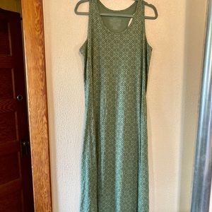 Sleeveless Green Patterned Dress